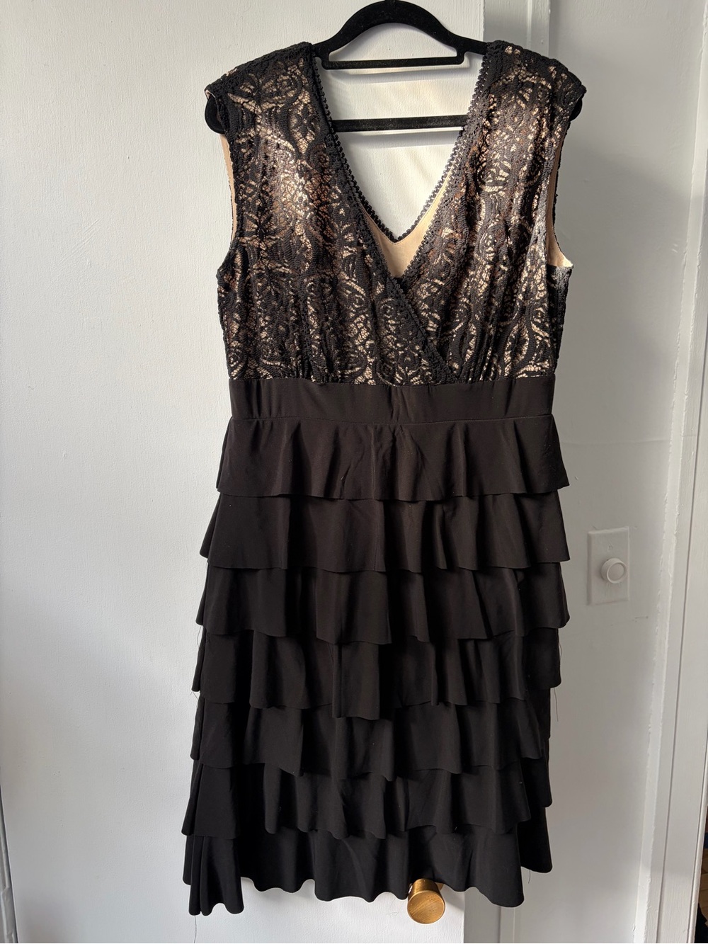 Frank Lyman Design Black Lace V-Neck Tiered Midi Dress